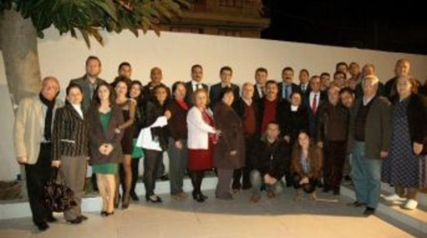 &Ouml;ğretmenler G&ouml;n&uuml;llerince Eğlendi