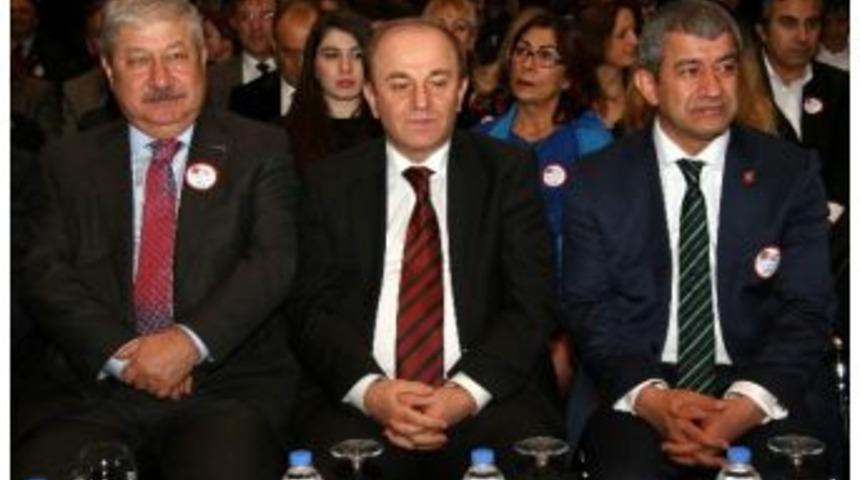 Yılın Gazetecileri &Ouml;d&uuml;llerini Aldı