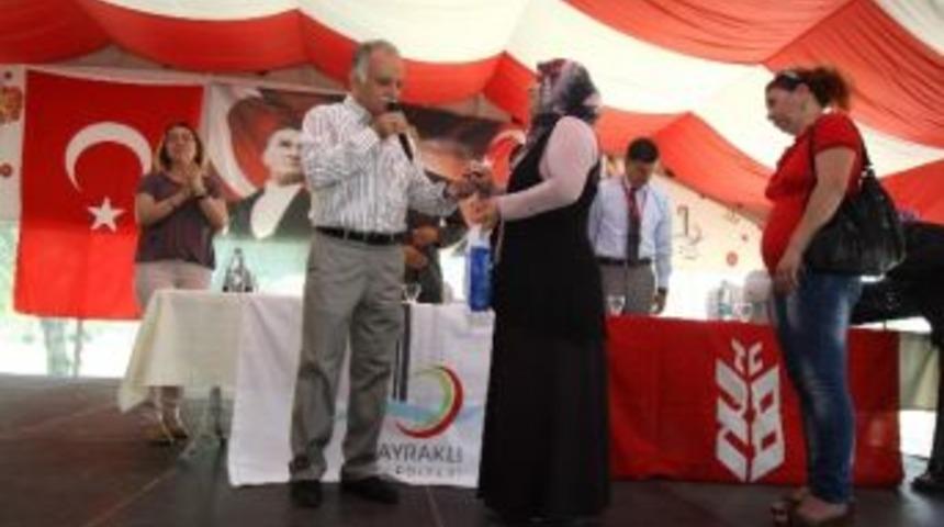 Bayraklı Belediyesi'nden Bin 500 &Ouml;ğrenciye Eğitim Bursu