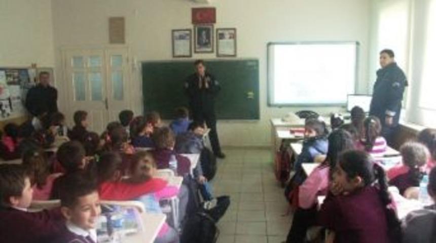 Trafik Polisleri &Ouml;ğrencilere Trafik Eğitimi Verdi
