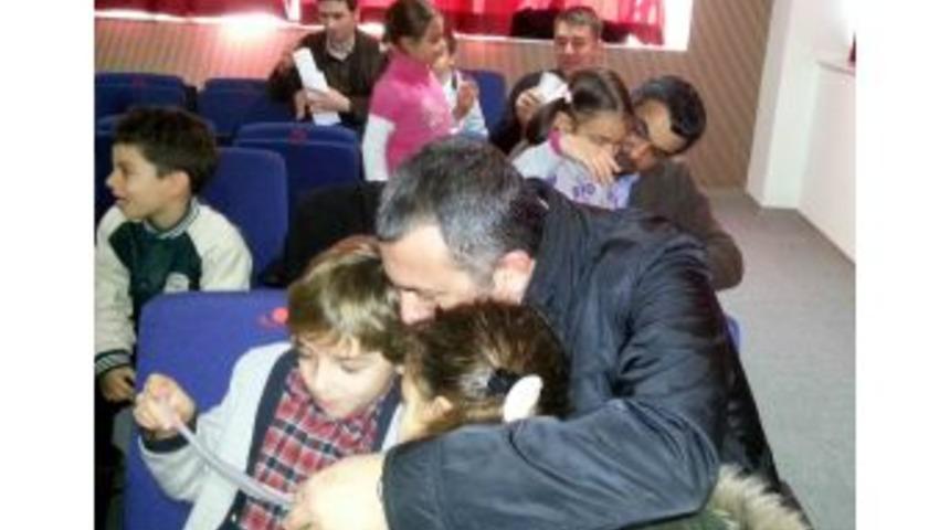 Miniklerin Mektupları Babaları Ağlattı