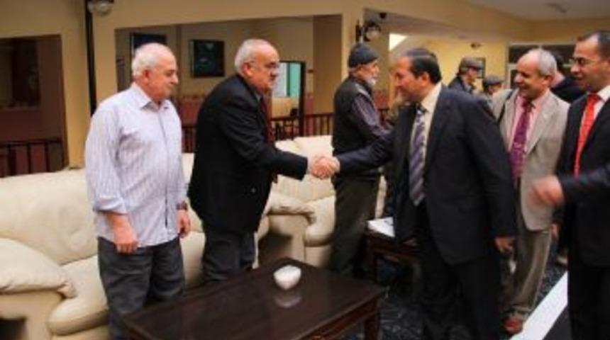 Kaymakam Candan, Huzurevini Ziyaret Etti