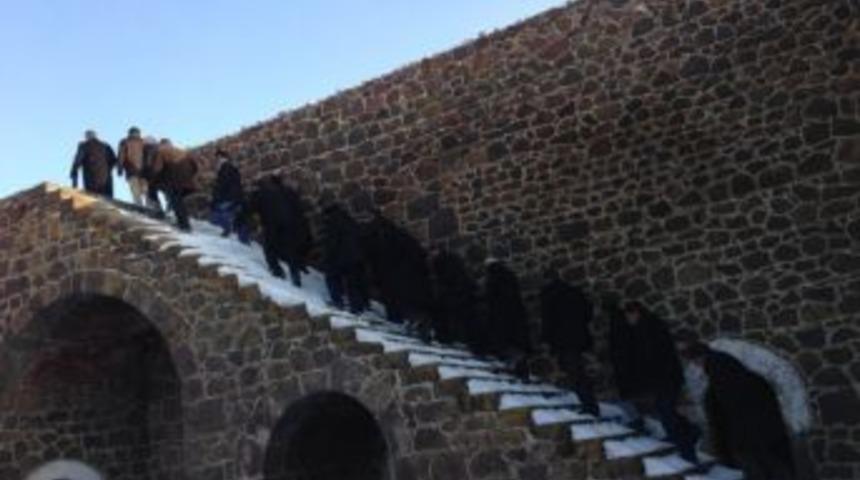 Erzurum'a &Ccedil;at &Ccedil;ıkarması