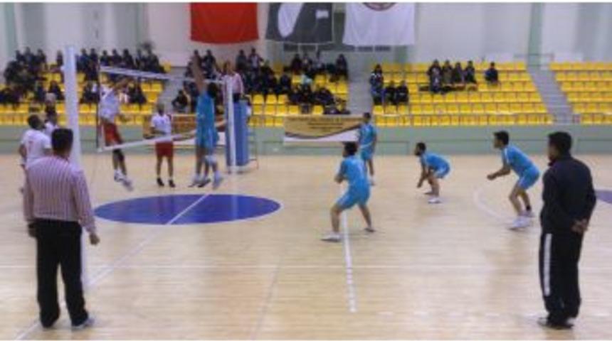 BEÜ, Batman Üniversitesi'ni 3 - 0 Yendi