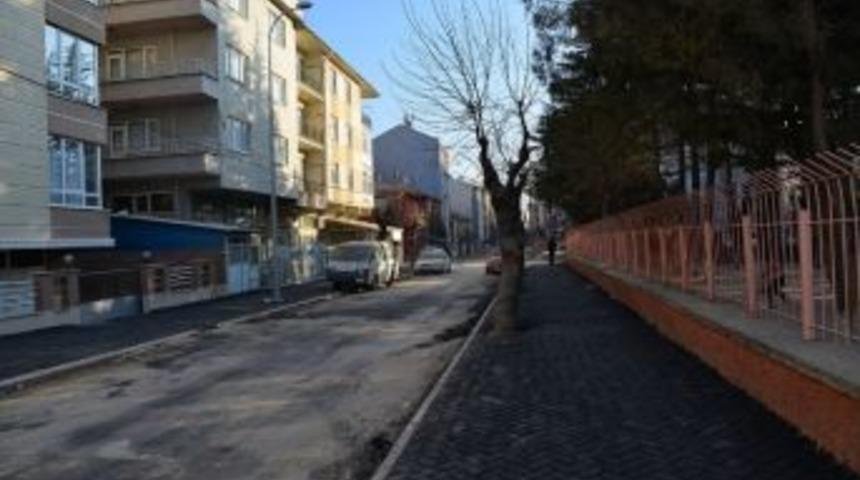 Tepebaşı Belediyesi'nin Yol &Ccedil;alışmaları Devam Ediyor