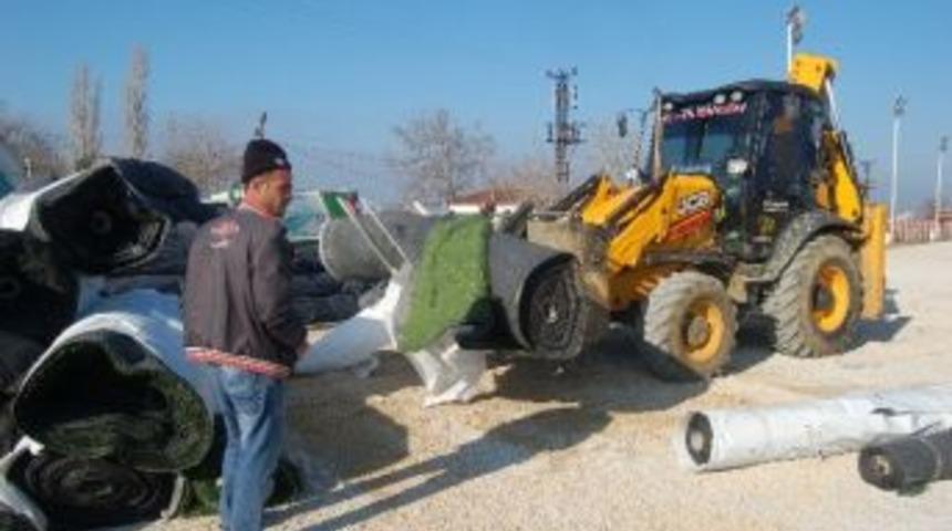 Futbol Sahasına Yarım Milyon Liralık Yatırım Tamamlanıyor