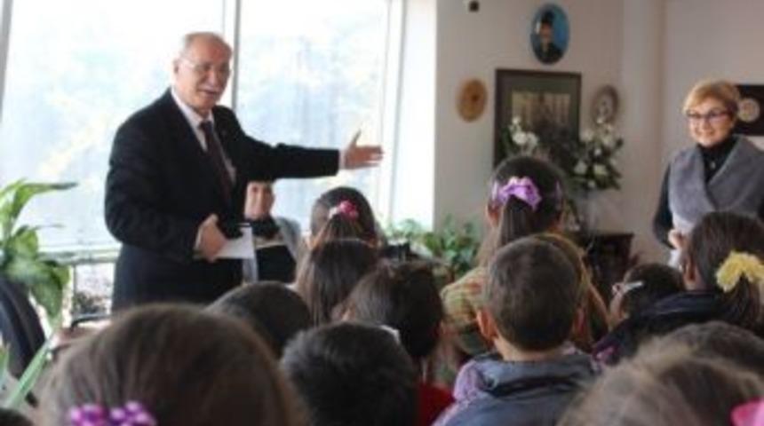 &Ouml;ğrencilerinden Akova&rsquo;ya Anlamlı Ziyaret