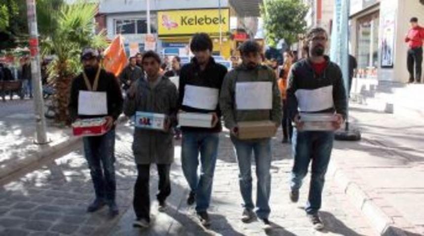 Halk Bankası &Ouml;n&uuml;nde 'ayakkabı Kutulu' Eylem