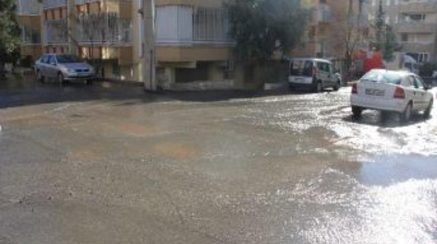 Şanlıurfa'da Su Borusu Patladı