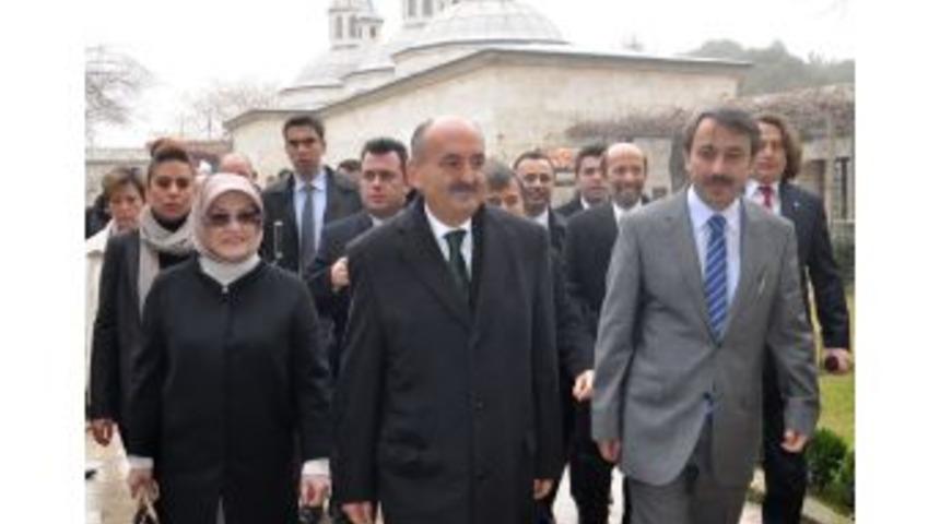 M&uuml;ezzinoğlu: Hukuk Devletinde Yanlış Yapanın Cezasını Hukuk Verir