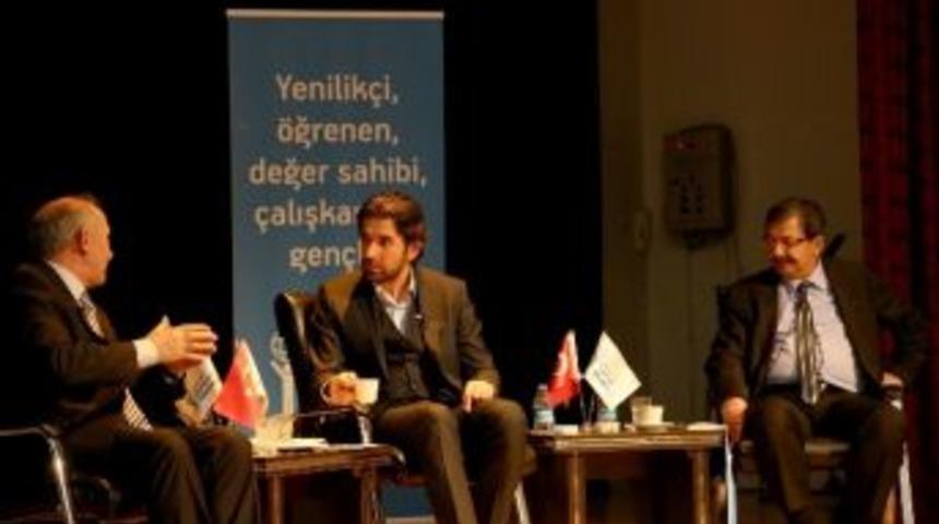 İhlas Vakfı'ndan &ldquo;osmanlı Ve Edebiyat&rdquo; &Uuml;zerine Konferans