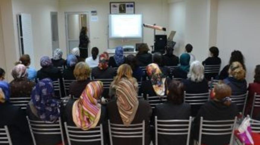 Tepebaşı&rsquo;nda &lsquo;menopoz Ve Yaşlılıkta Beslenme&rsquo; Semineri