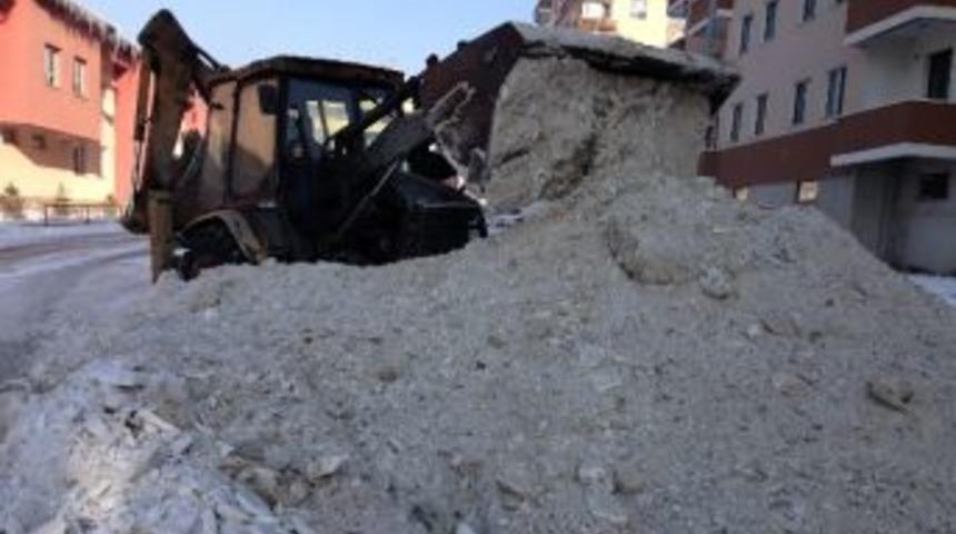 Yakutiye Belediyesi&rsquo;nin Kar &Ccedil;alışmaları