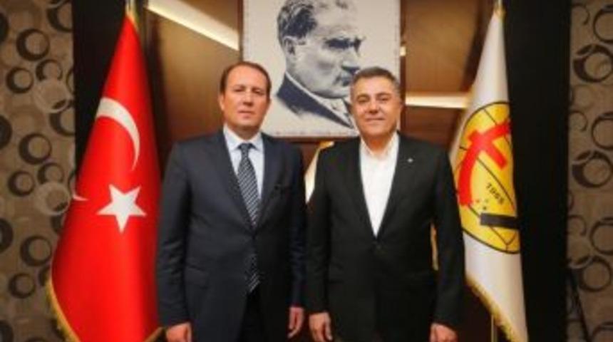 Yerel Se&ccedil;imlere Doğru