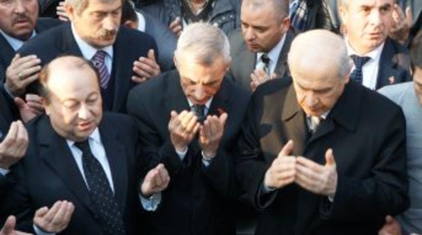 Engin Alan, Annesini Son Yolculuğuna Uğurladı