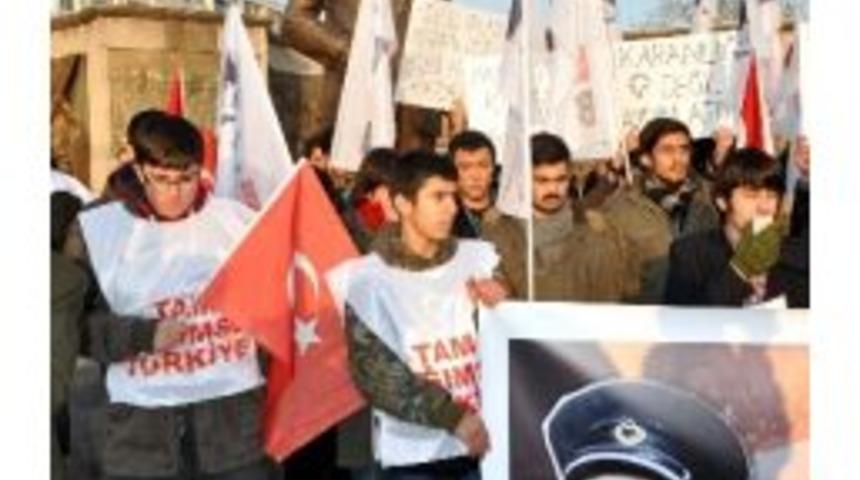 Liseliler, Kubilay'ı Anmak İ&ccedil;in Y&uuml;r&uuml;d&uuml;