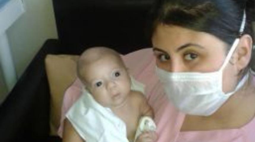 Berk Bebeğe De Ilik Bulundu, &Ouml;denek Bekleniyor