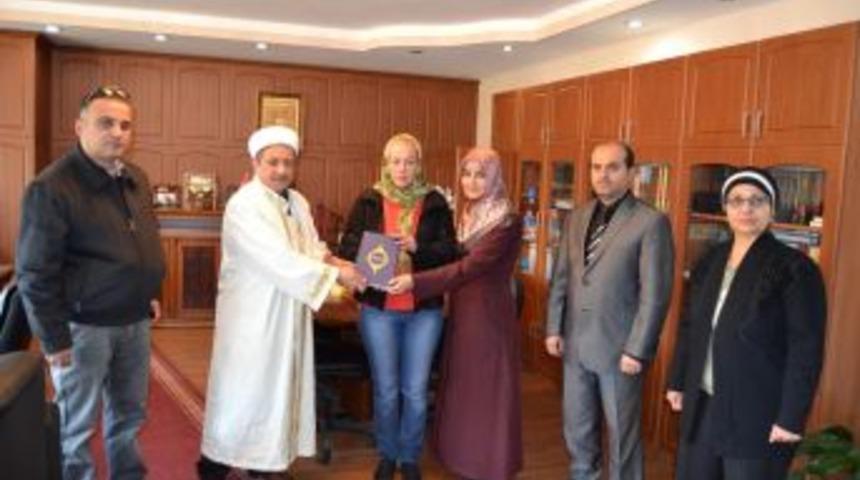 M&uuml;sl&uuml;manlığı Se&ccedil;en Rus Ekatarina 'Melek' Oldu