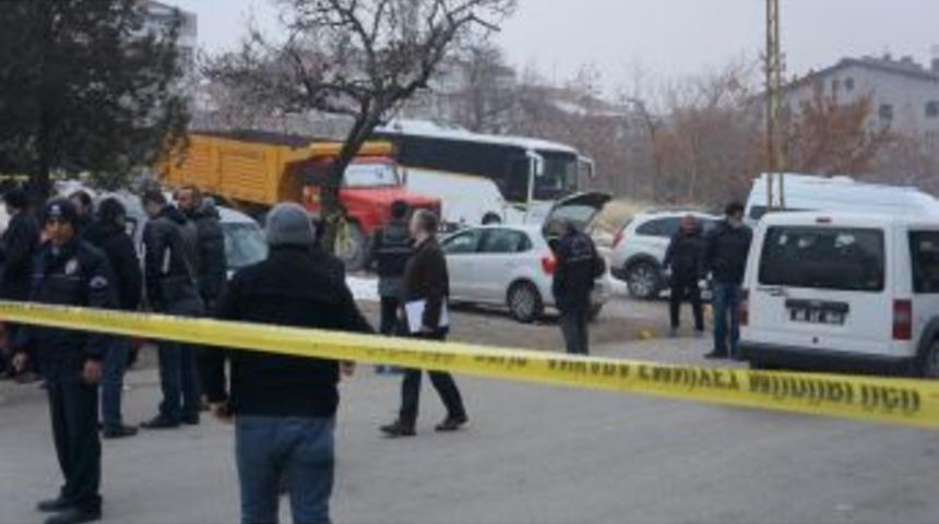 Emniyet Amiri Aracında &Ouml;l&uuml; Bulundu