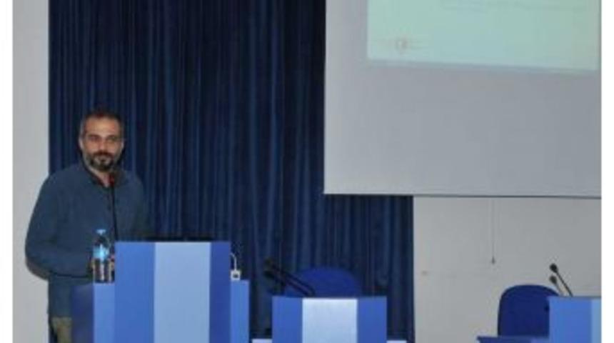 OM&Uuml;&rsquo;de Par&ccedil;acık Fiziği Semineri D&uuml;zenlendi