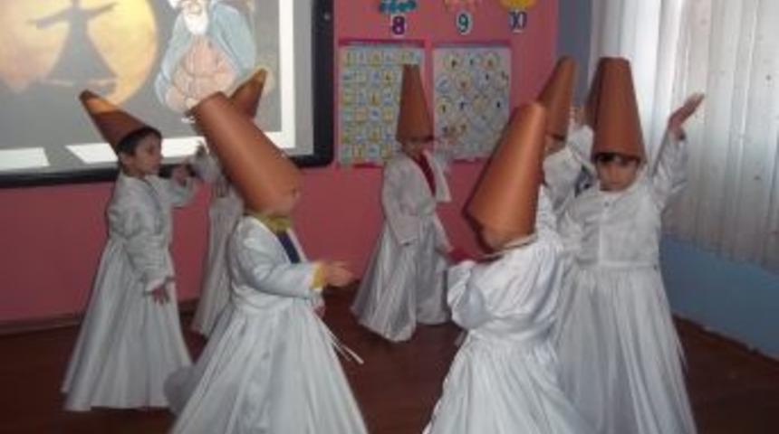 Bahar &Ccedil;ocuk Akademisi'nde Hz. Mevlana Anıldı