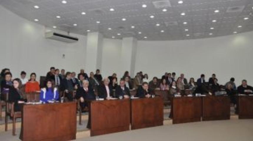 Nazilli Belediyesi Personeline B&uuml;y&uuml;kşehir Yasası Anlatıldı