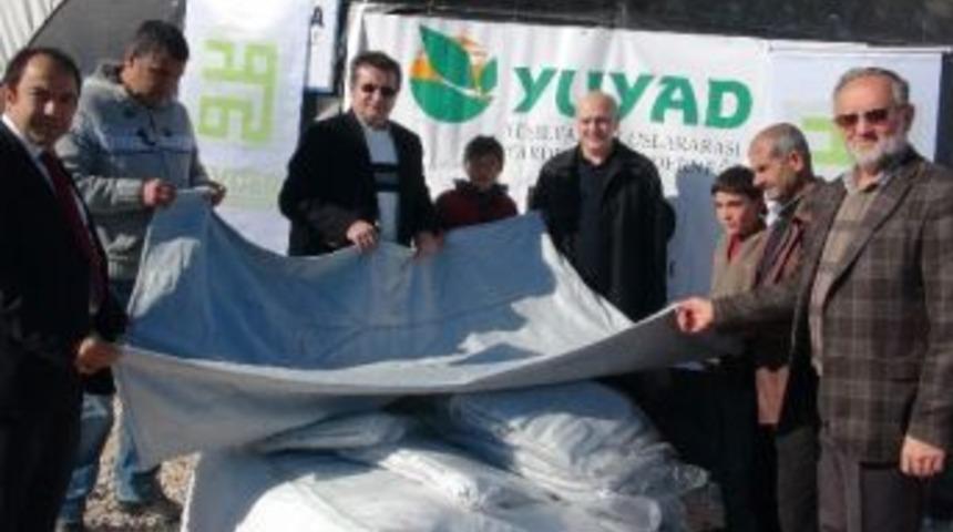 Suriyelilere Yardımlar Devam Ediyor