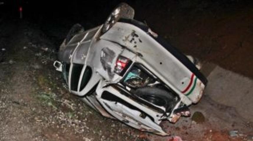 &Ccedil;anakkale&rsquo;de Kaza; 3 Yaralı