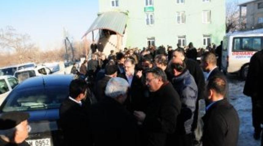 Ak Partili G&uuml;la&ccedil;ar&rsquo;dan Taziye Ziyaretleri