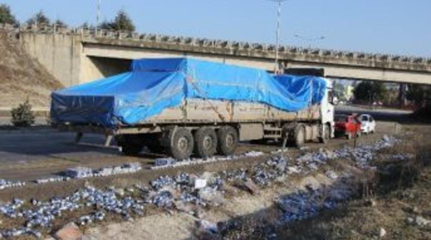 Karayolu Kenarı Bira Tarlasına D&ouml;nd&uuml;