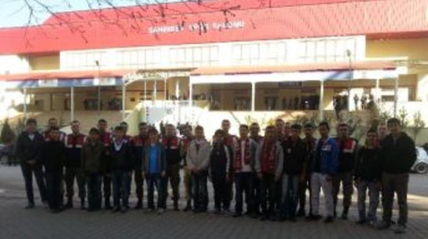 Jandarma Çocukları Basketbol Maçına Götürdü