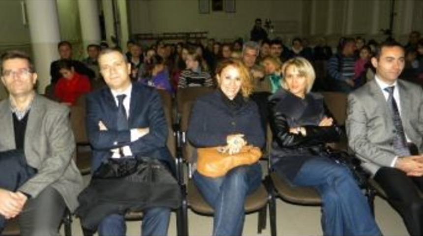 Edirne İl Emniyet M&uuml;d&uuml;rl&uuml;ğ&uuml; Uzunk&ouml;pr&uuml;'de Osmanlı Tiyatrosu D&uuml;zenledi