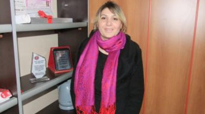 Bafra'nın Ilk Kadın Muhtar Adayına Erkeklerden Destek