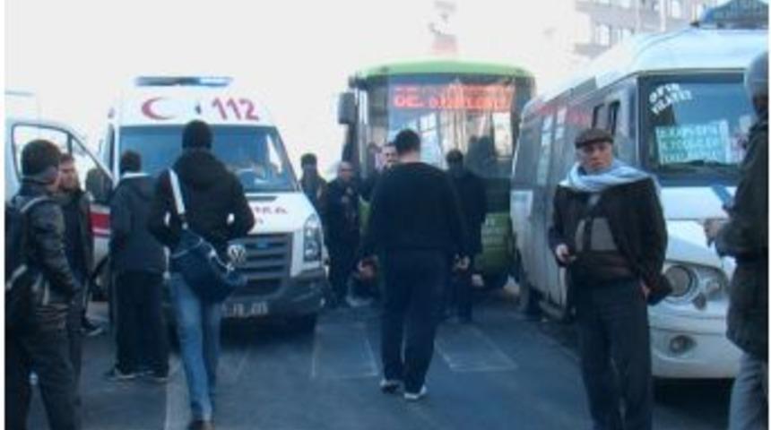 Diyarbakır&rsquo;da Trafik Kazası: 2 Yaralı