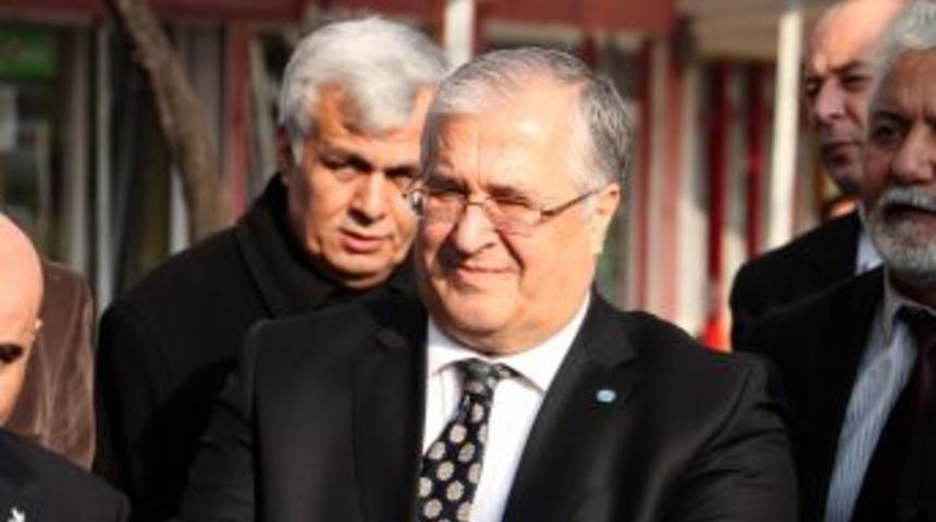 T&uuml;rker: Dışişleri Bakanlığı Başbakan'a Posta Koymuştur