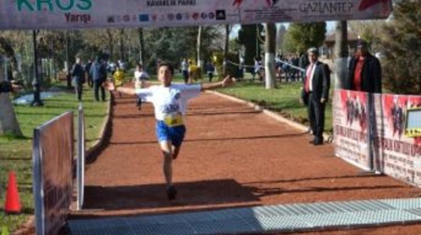 B&uuml;y&uuml;kşehir Belediyesi Kurtuluş Bayramını Spor Turnuvaları İle De Kutluyor