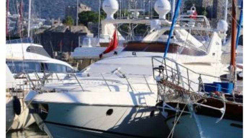 Milyon Dolarlık Yatla Ka&ccedil;ak&ccedil;ılık