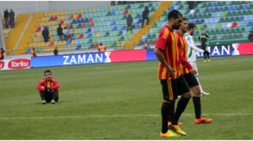 Kayserispor &Uuml;z&uuml;l&uuml;rken, Torku Konya 1 Puana Sevindi