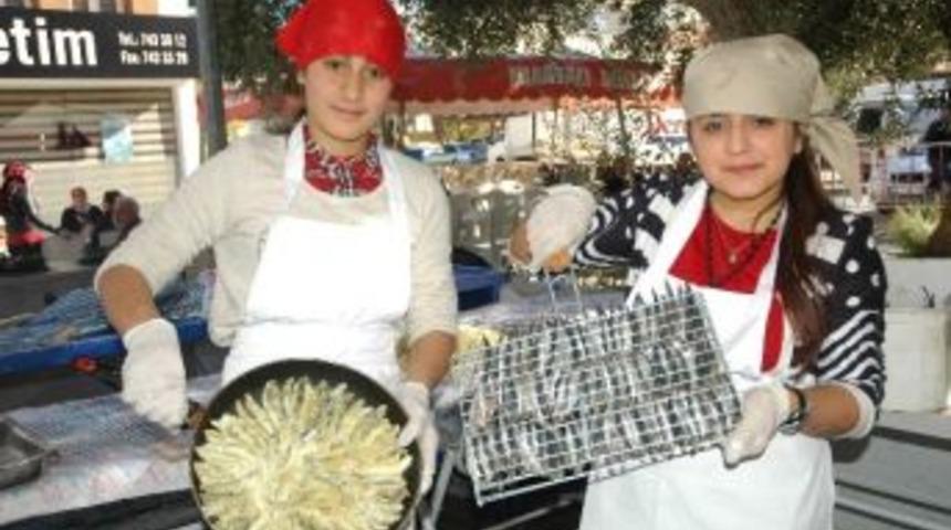 Karder&rsquo;den Hamsi Şenliği