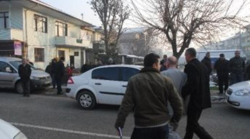 Baba Tartıştığı Oğlunu &Ouml;ld&uuml;rd&uuml;