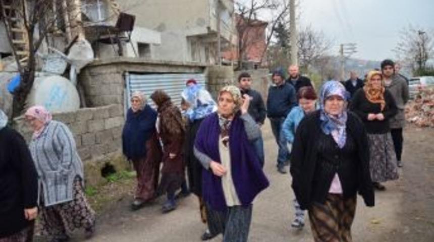 Mahalle Sakinlerinden Baz İstasyonu Eylemi