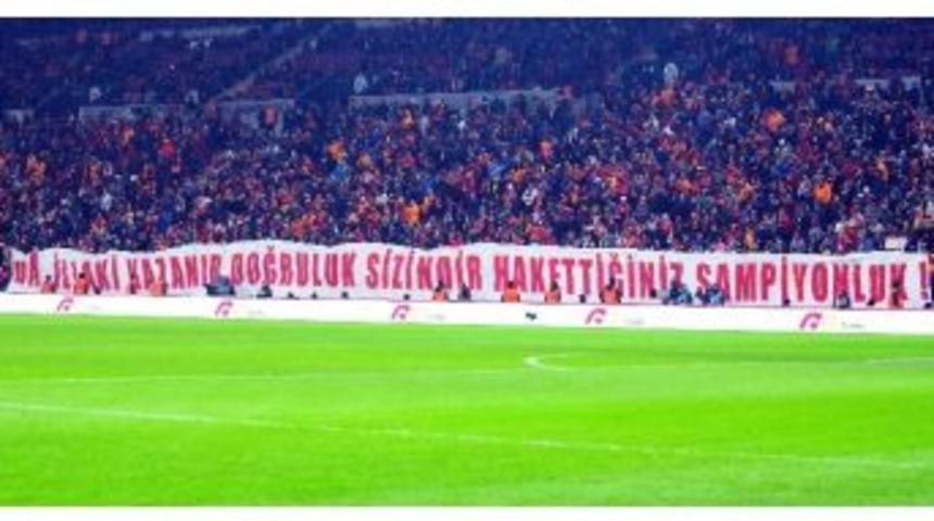 Galatasaray Taraftarından Trabzonspor&rsquo;a Şampiyonluk Jesti