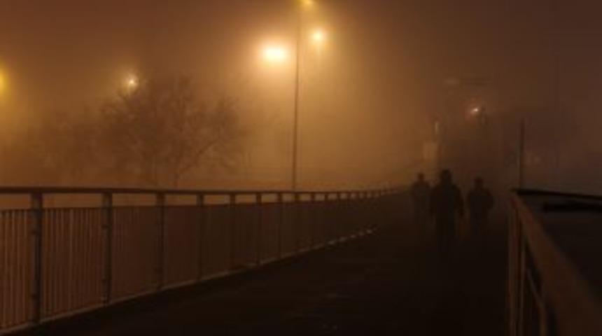 İstanbul&rsquo;da Sabah Yoğun Sis Etkili Oldu