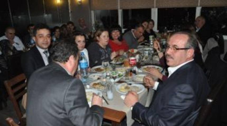 Sigorta Hastanesi &Ccedil;alışanları Yemekte Buluştu