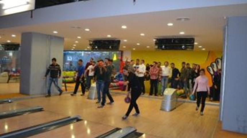 &Uuml;niversiteliler Bowling Turnuvasında