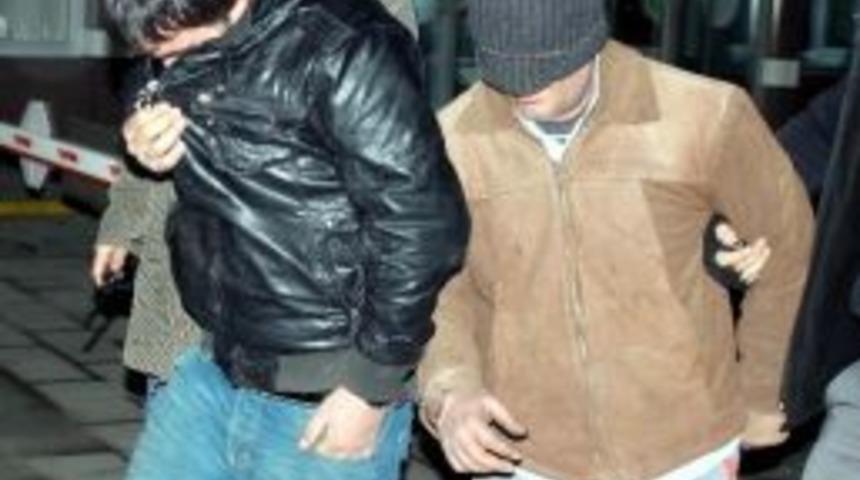 Karaman'da &Ccedil;aldıkları Kabloları Konya'da Yakarken Yakalandılar