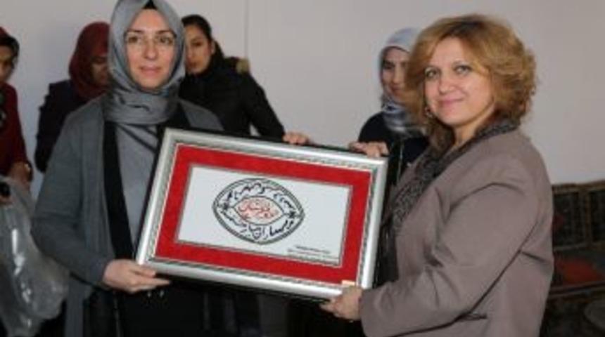 B&uuml;rokrat Eşleri Kaymek'te