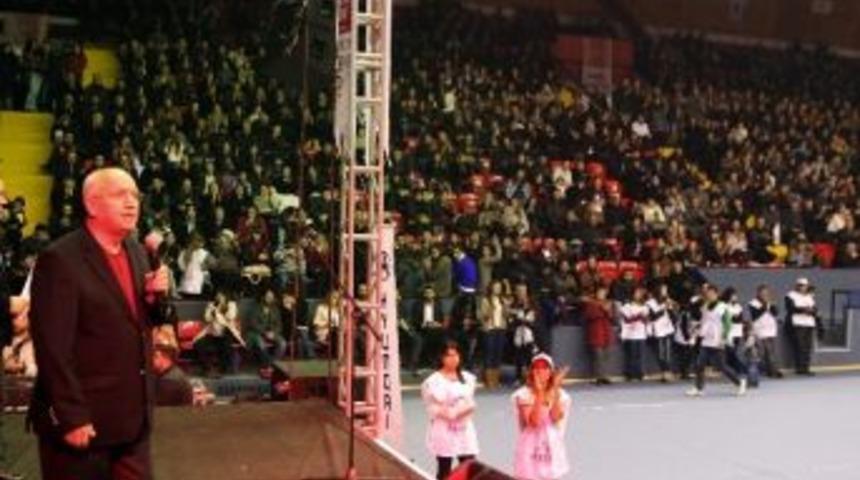 Yaşar, Halk Şenliğinde