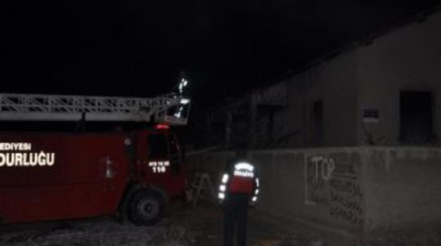 Sorgun&rsquo;da Metruk Evde Yangın &Ccedil;ıktı