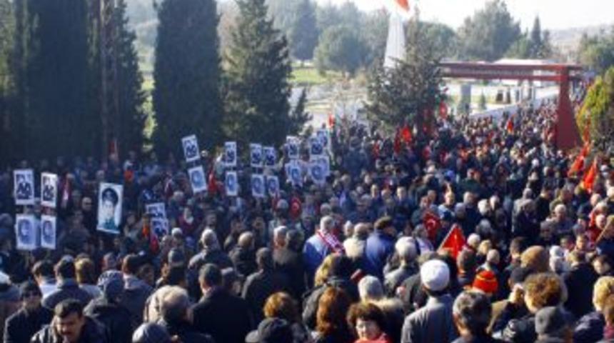 Kubilay'ı Anma T&ouml;renlerine Yuhalamalar Damga Vurdu
